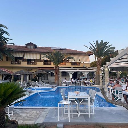 Vergos Hotel 보우르보우로우 외부 사진