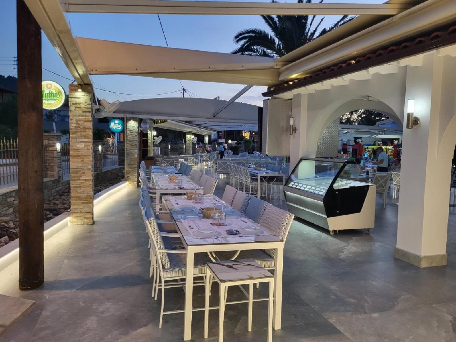 Vergos Hotel 보우르보우로우 외부 사진