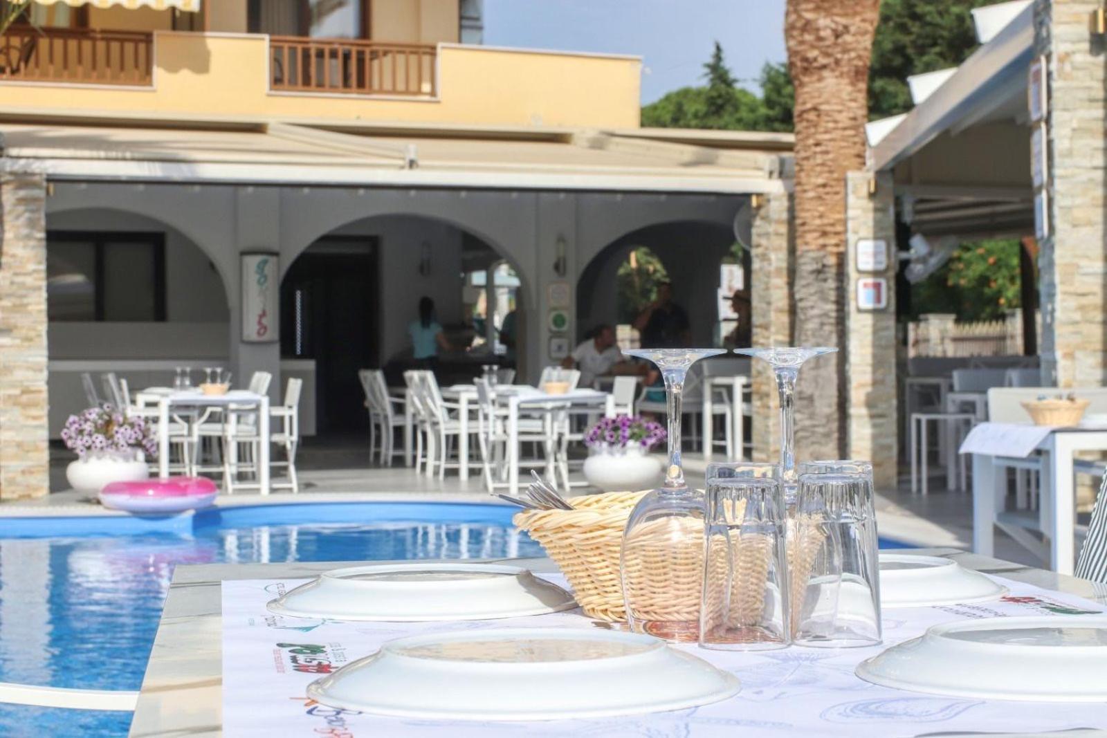 Vergos Hotel 보우르보우로우 외부 사진