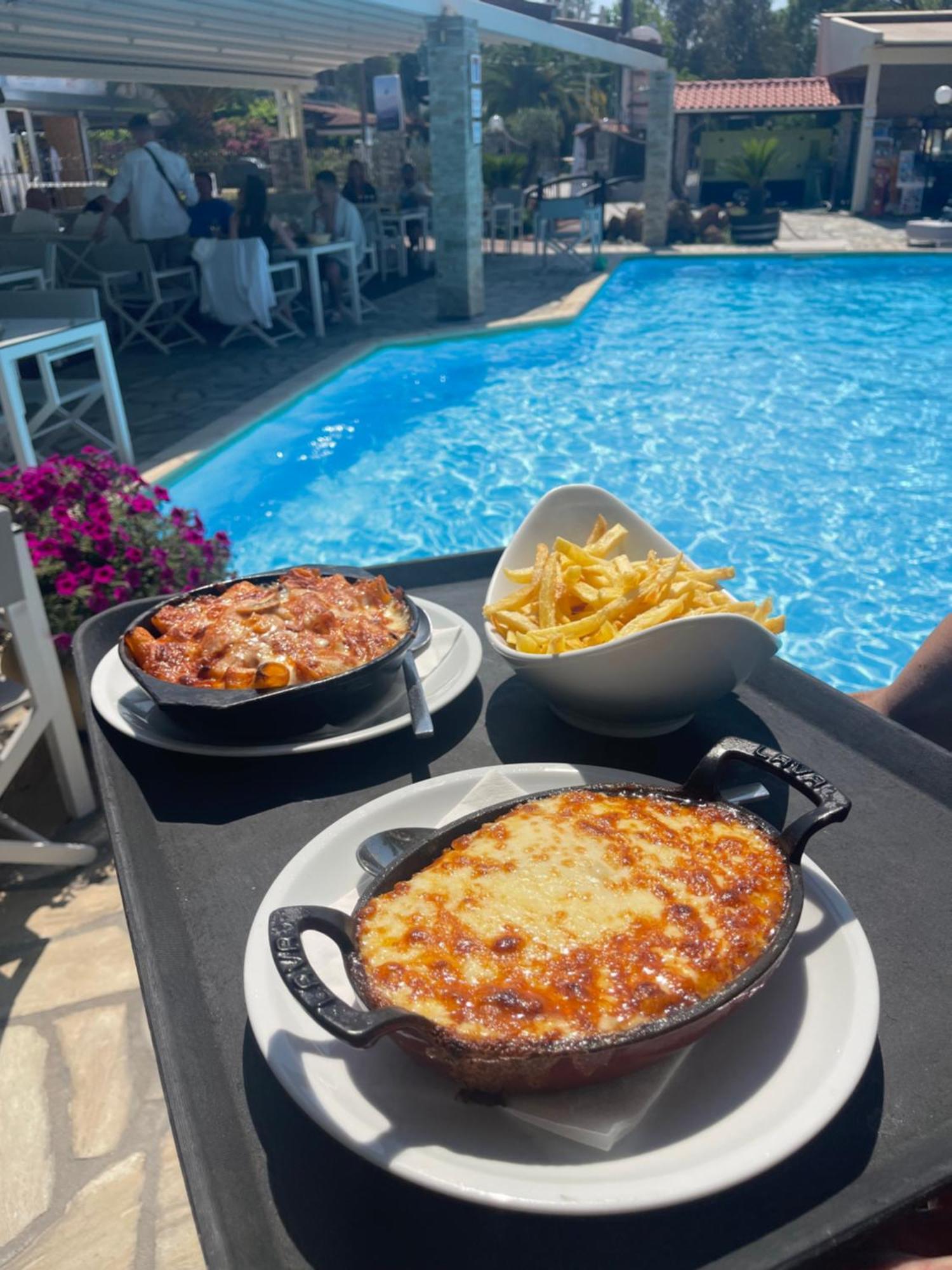 Vergos Hotel 보우르보우로우 외부 사진
