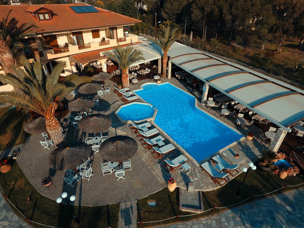 Vergos Hotel 보우르보우로우 외부 사진